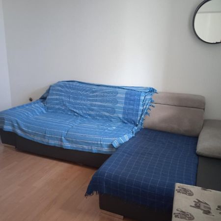 Logement Frontiere Du Luxembourg Nilvange Exterior foto